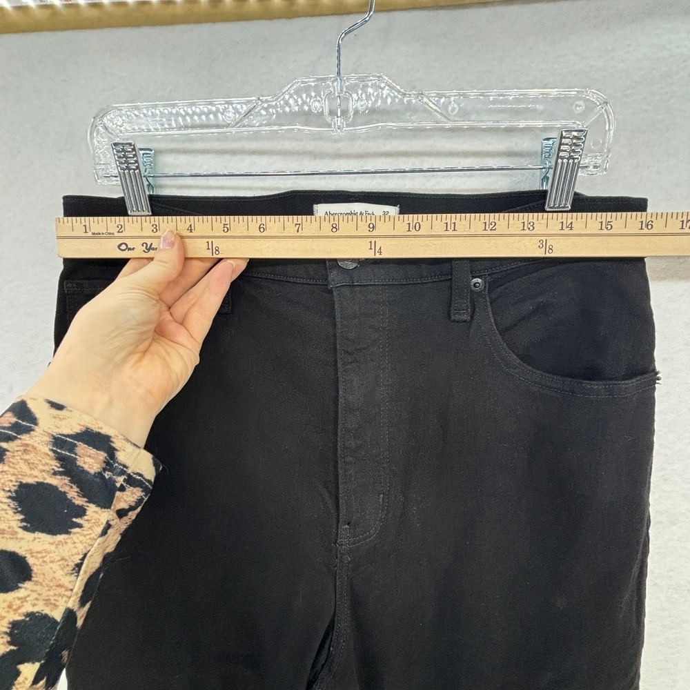 Abercrombie & Fitch The Flare Ultra High Rise Black Jeans Women's 32 / 14 R - Picture 8 of 13